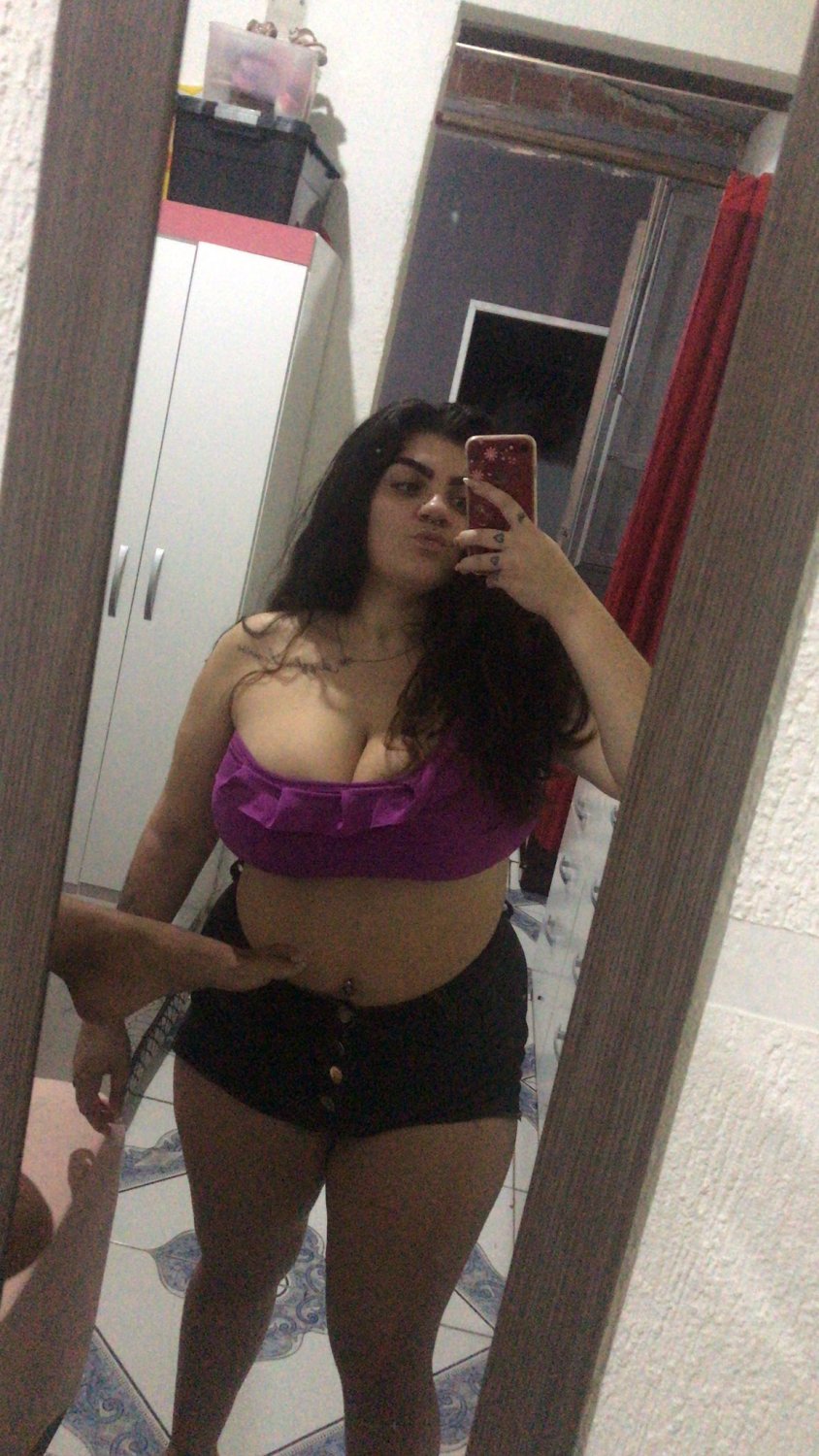 Gordinha branquela peituda #TZUEFEHy