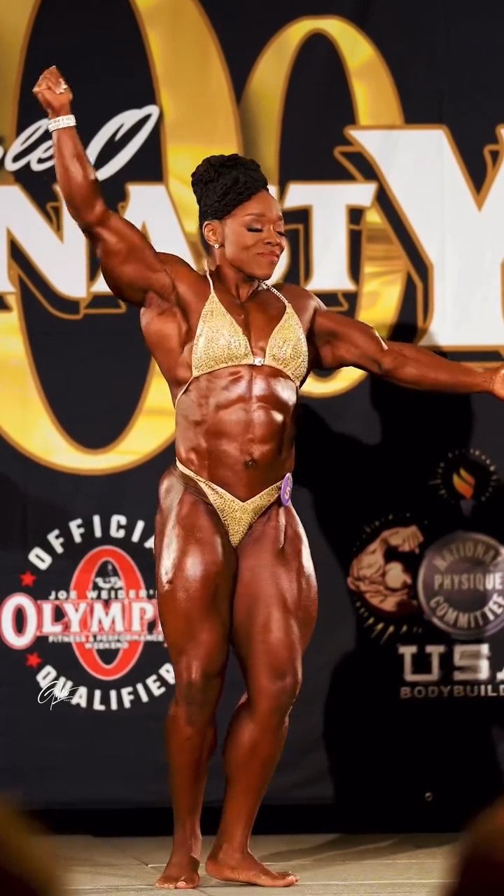 Mrs Givan, will the judges have sperm enough to handle so much naked veiny muscle? #2sH51evc