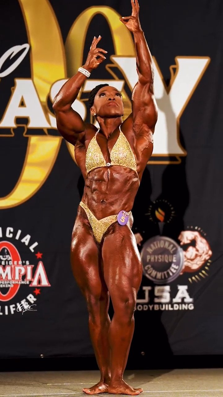 Mrs Givan, will the judges have sperm enough to handle so much naked veiny muscle? #OWpfGMrz
