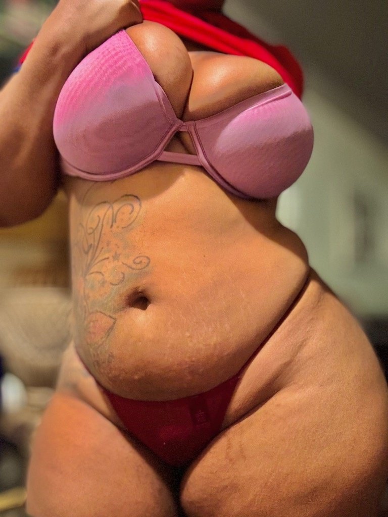 Sexy moaning THICK CURVY natural lightskin ebony sister pretty feet #qZv0I8Wp